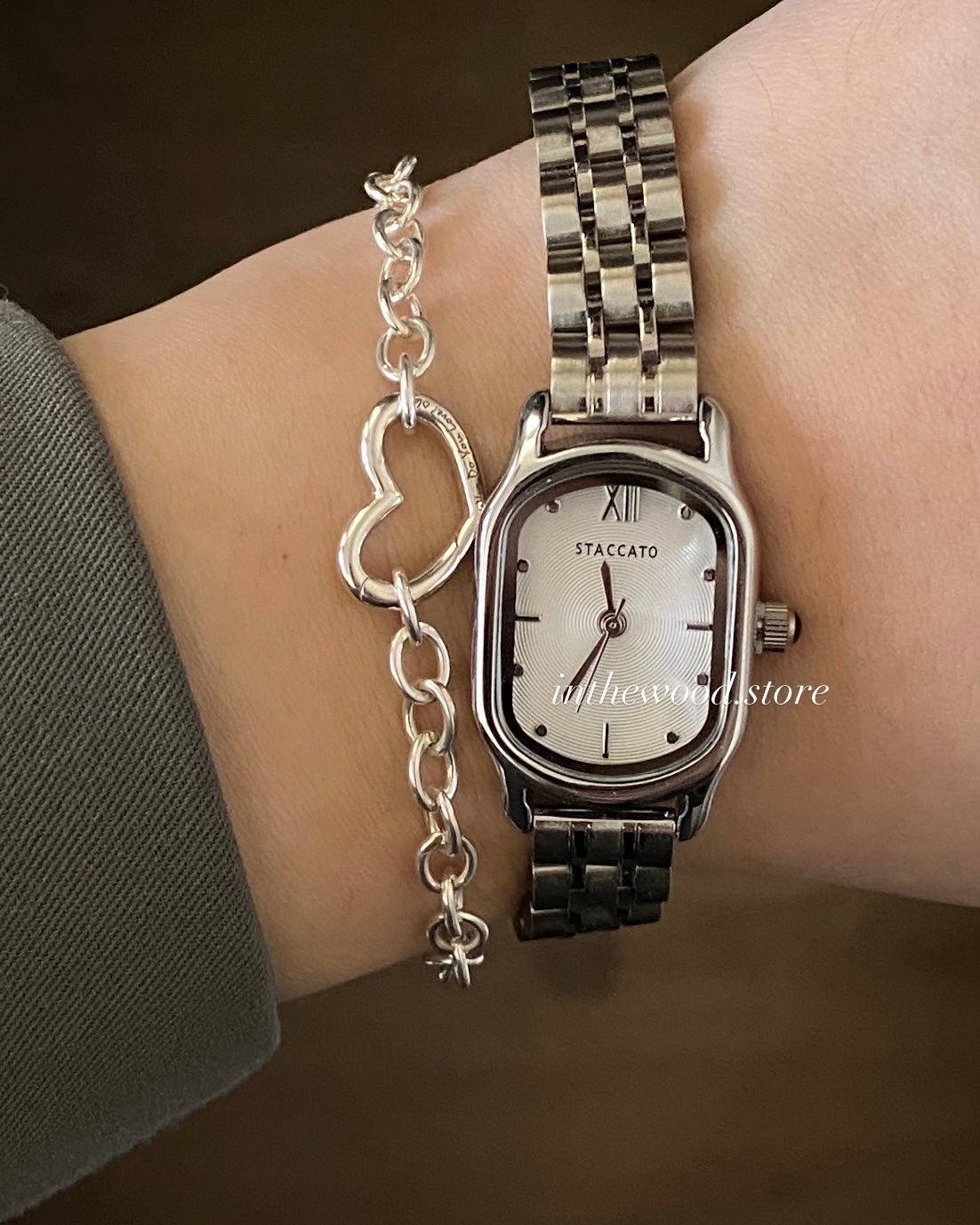 Classic Oval Steel WATCH