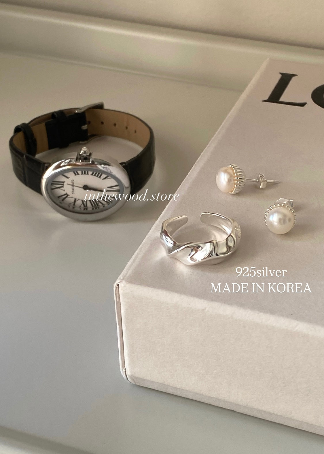 Classic Oval Roma Watch