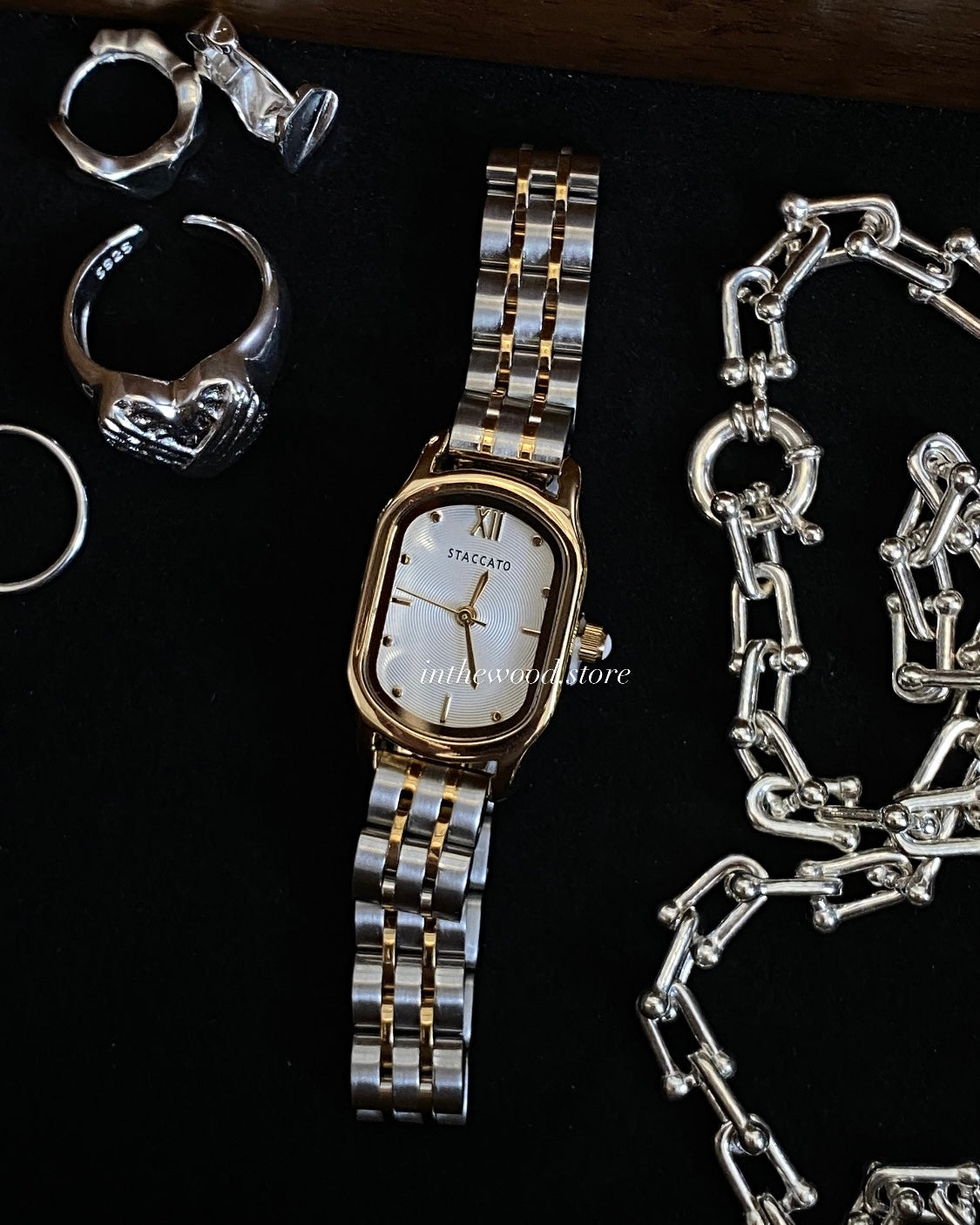 Classic Oval Steel WATCH