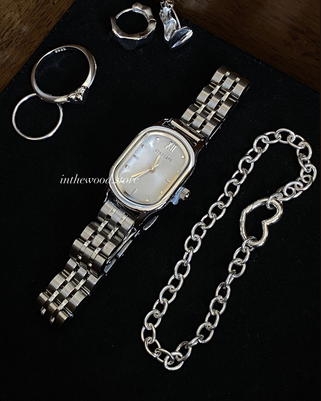 Classic Oval Steel WATCH