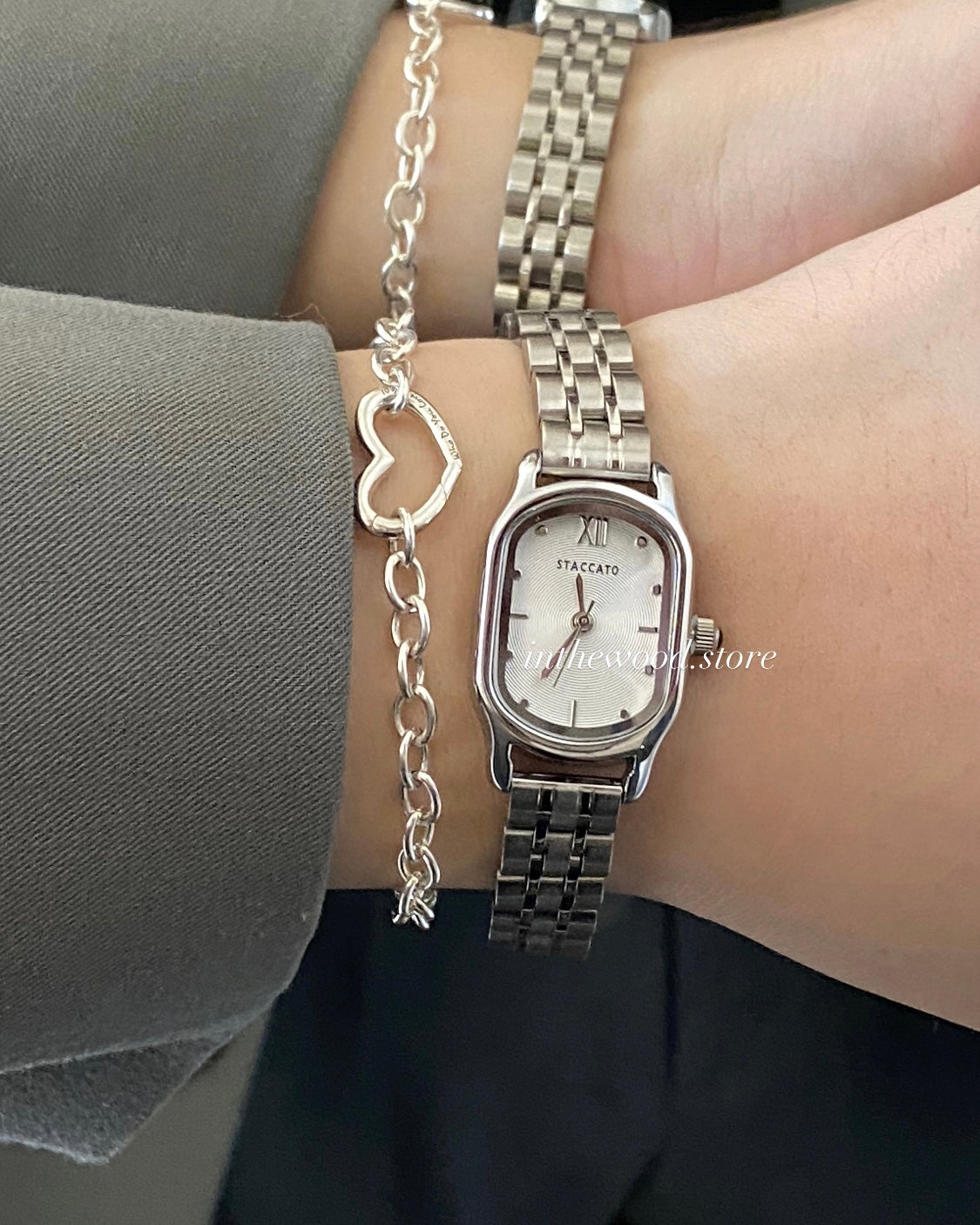 Classic Oval Steel WATCH