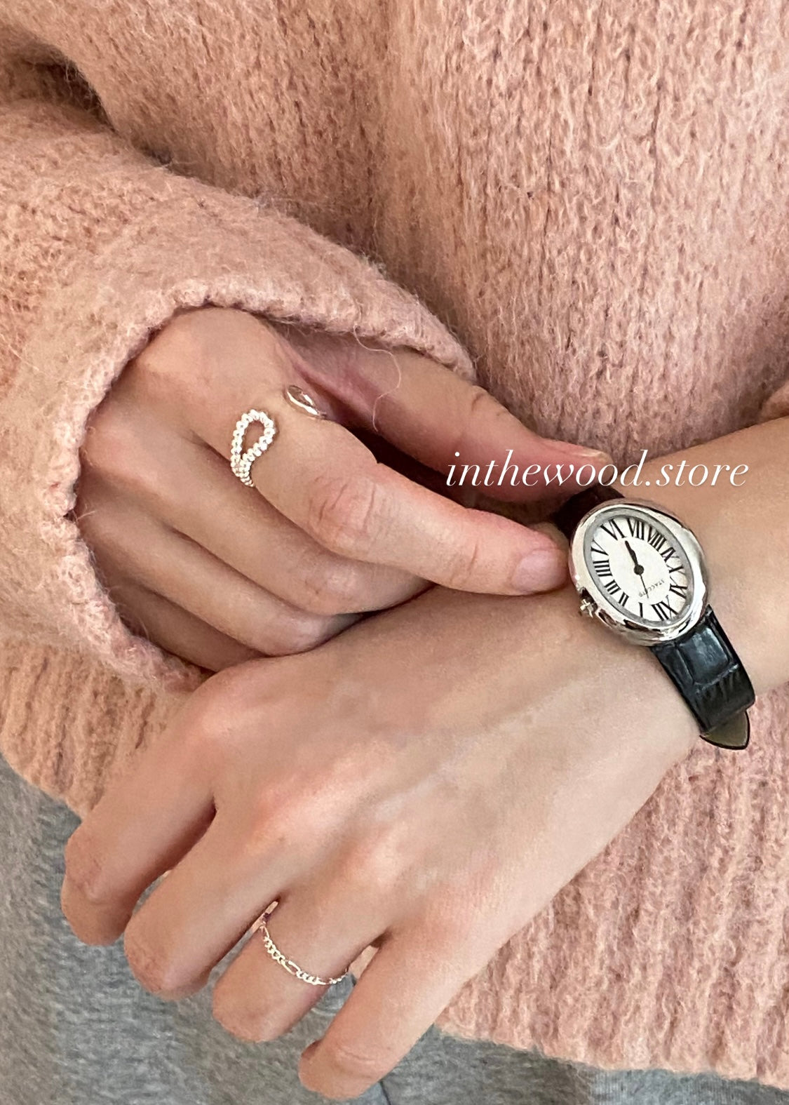 Classic Oval Roma Watch