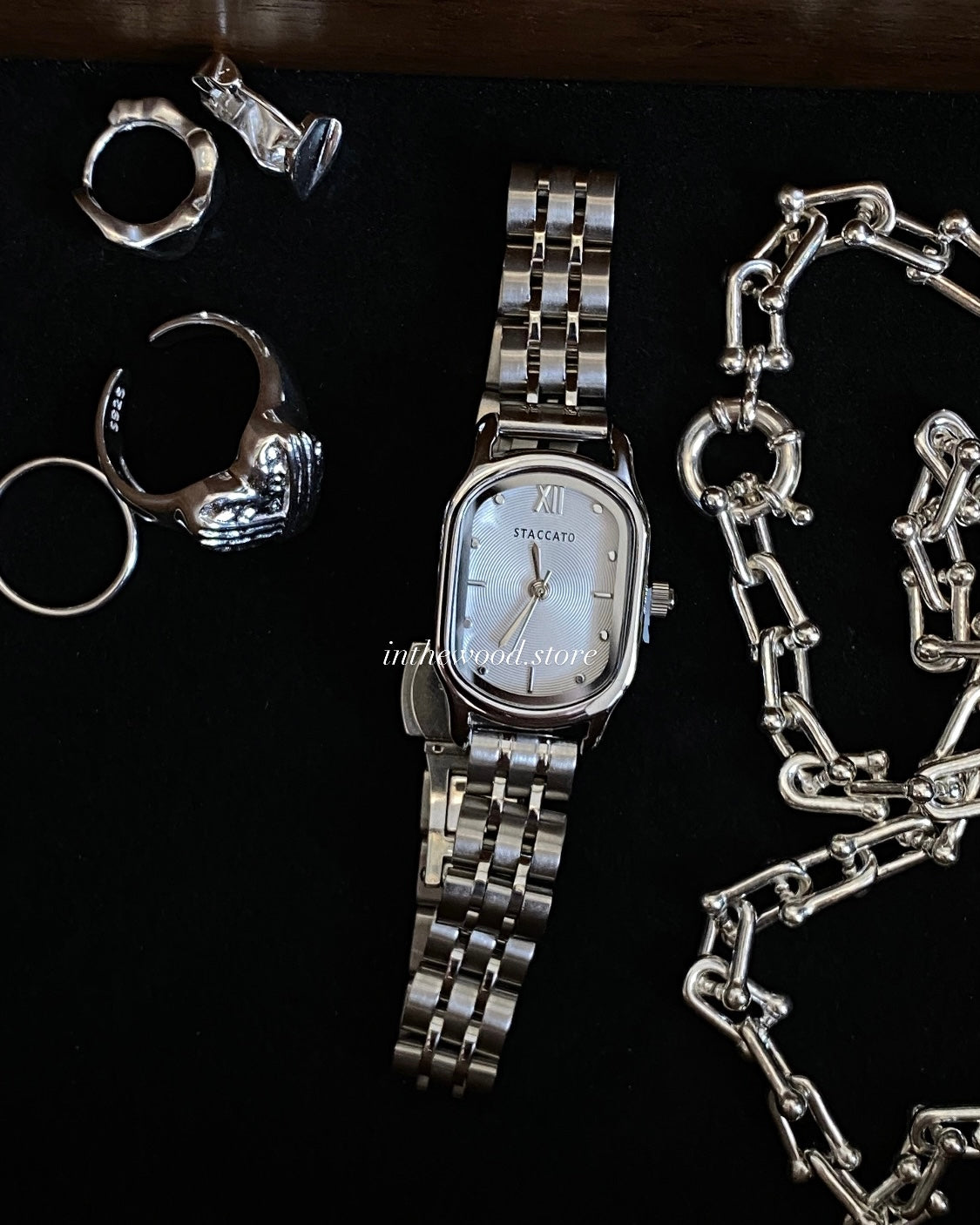 Classic Oval Steel WATCH