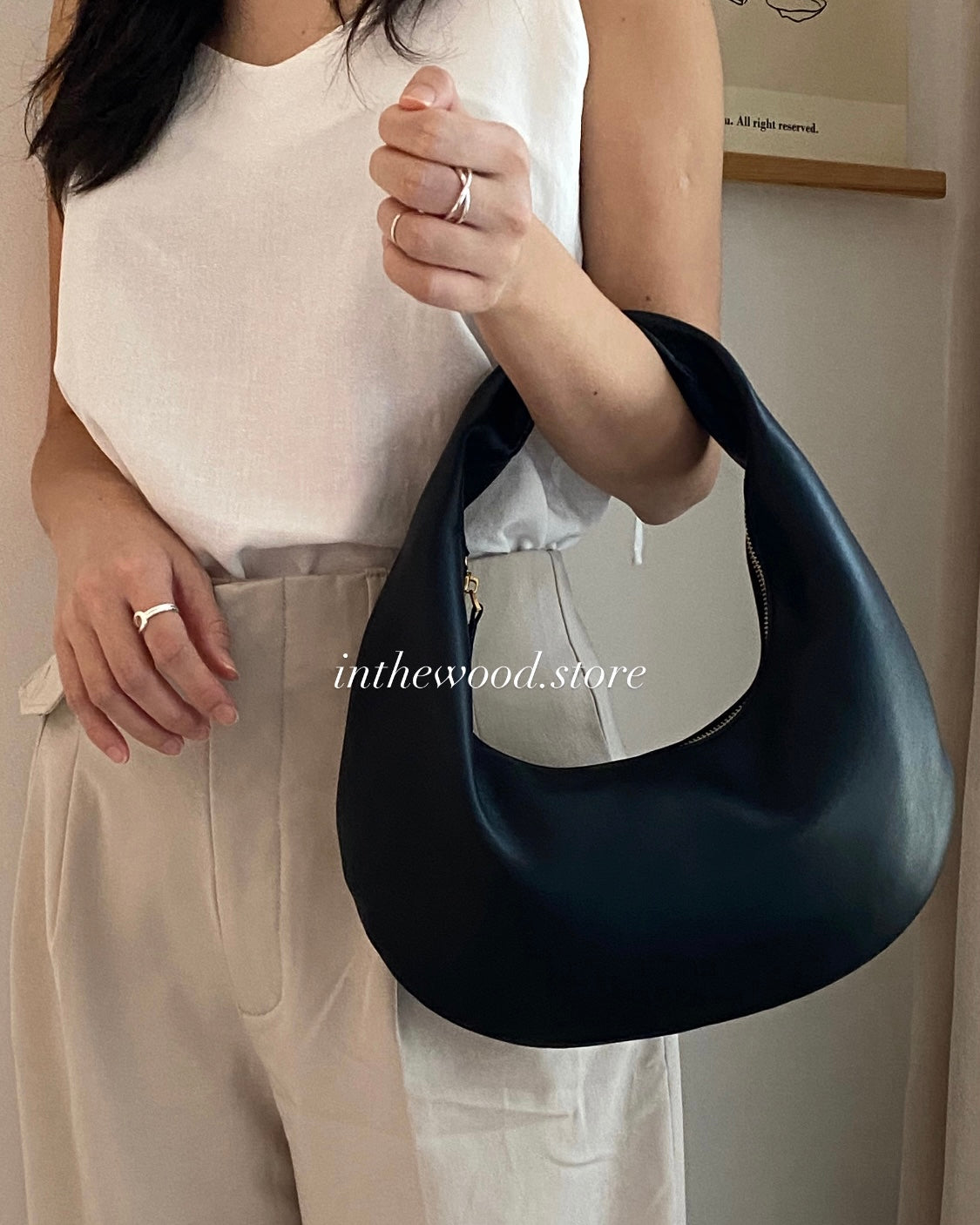 [Genuine cowhide] Moon Bag