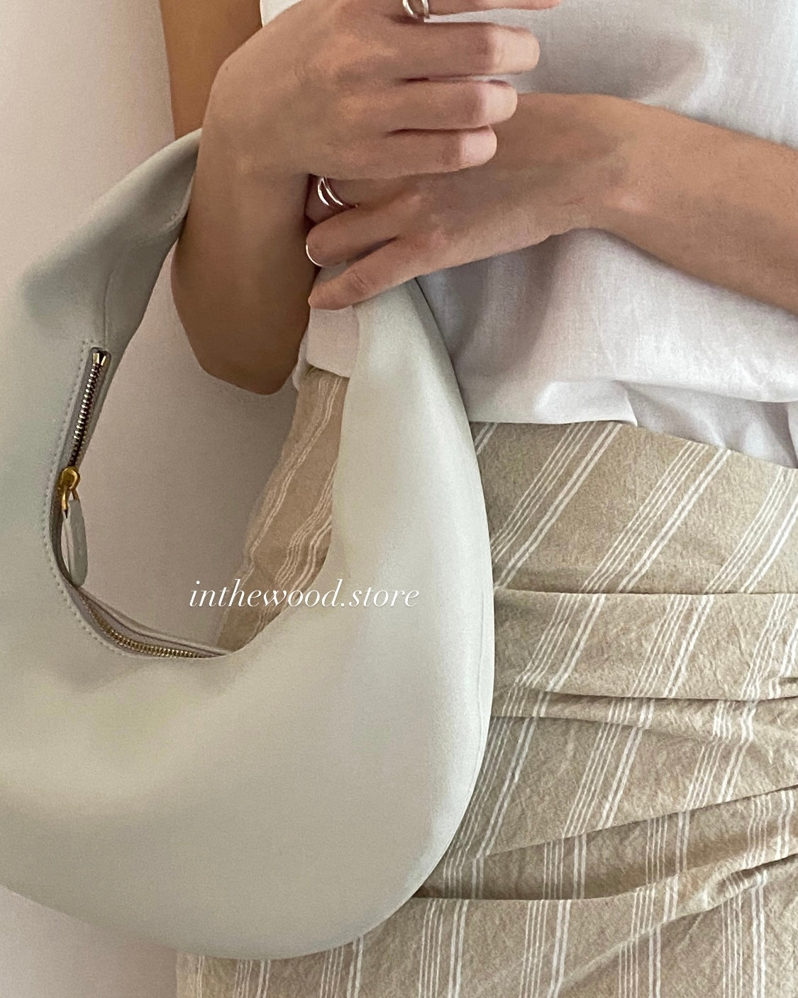 [Genuine cowhide] Moon Bag