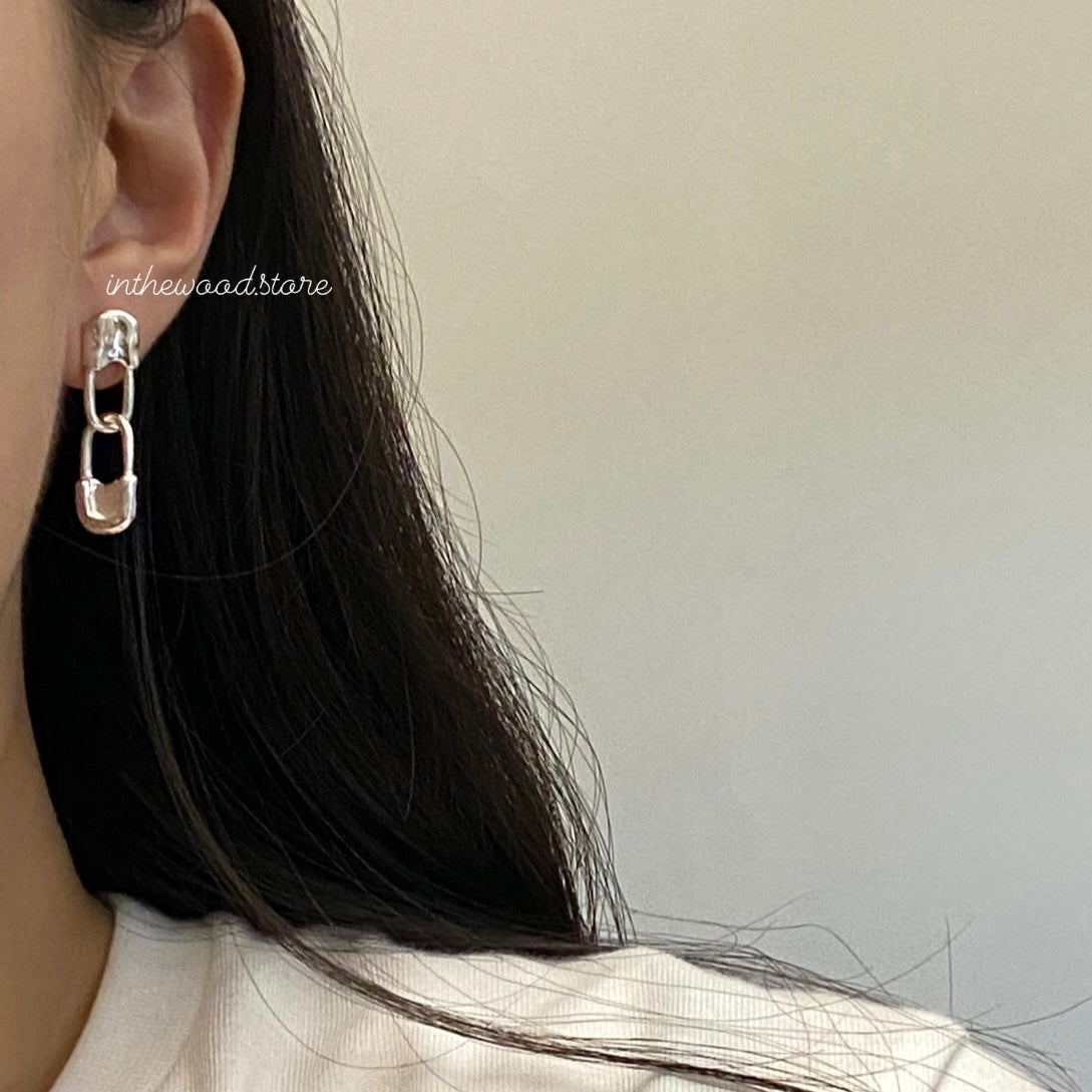 [925silver] Moving Pin Earrings