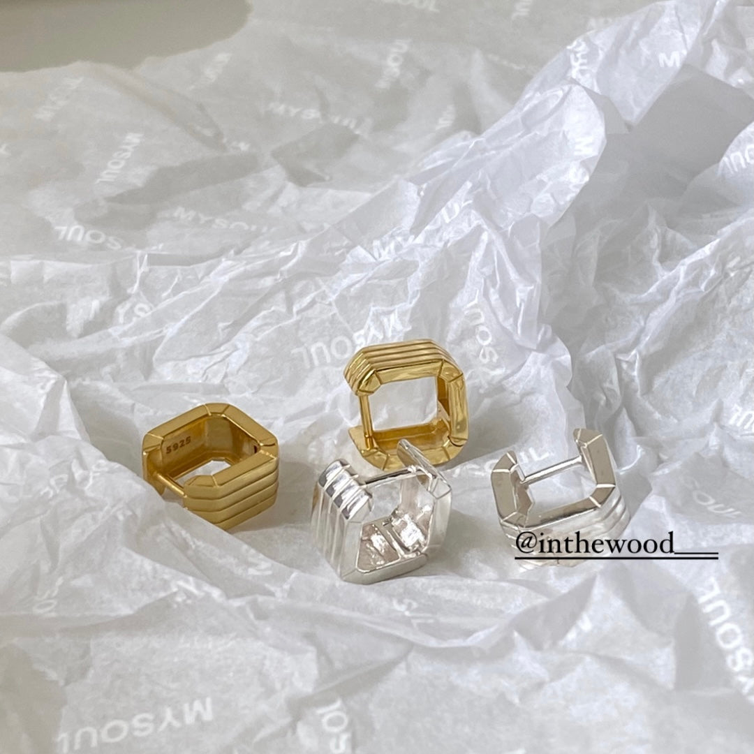 [925silver] Bold Square One Touch Earrings