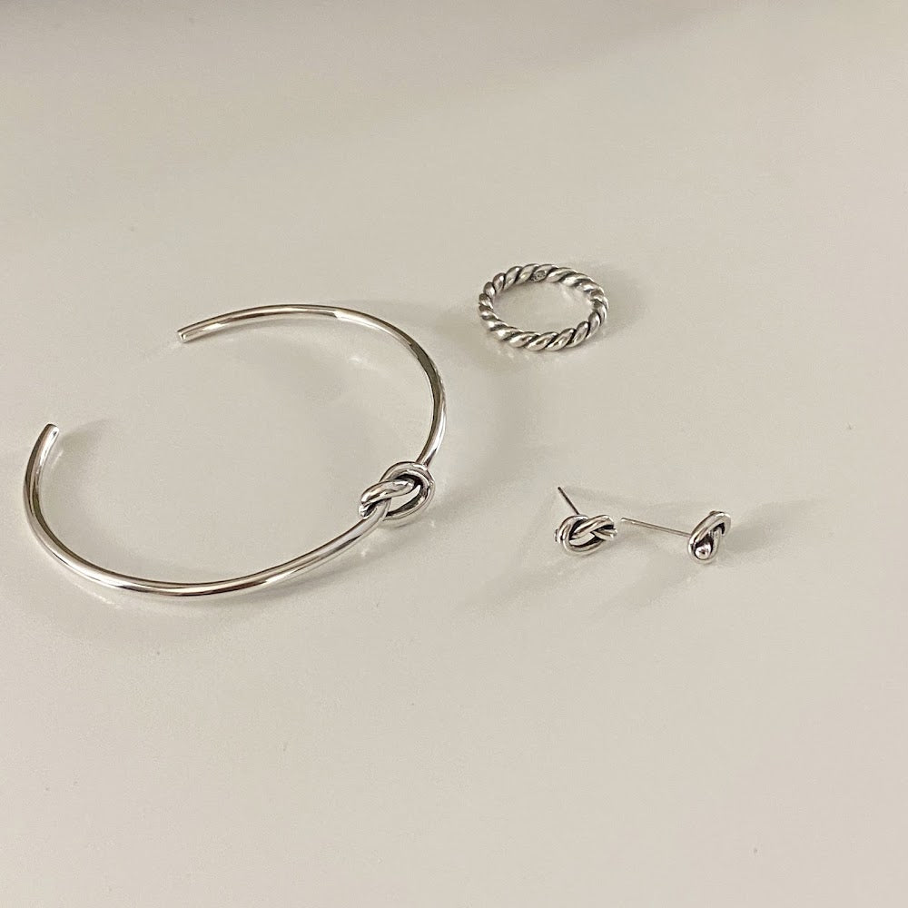 [925silver] Pretzel Earrings