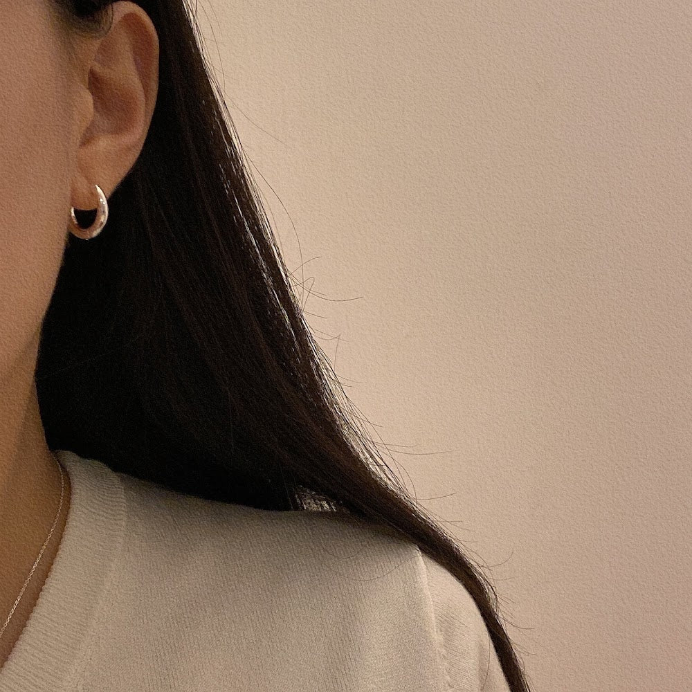[925silver] Plain One Touch Earrings