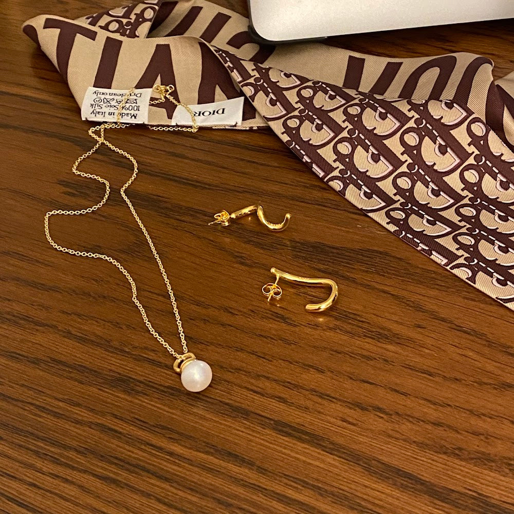 推薦款✨ [925silver] Whirl Earrings