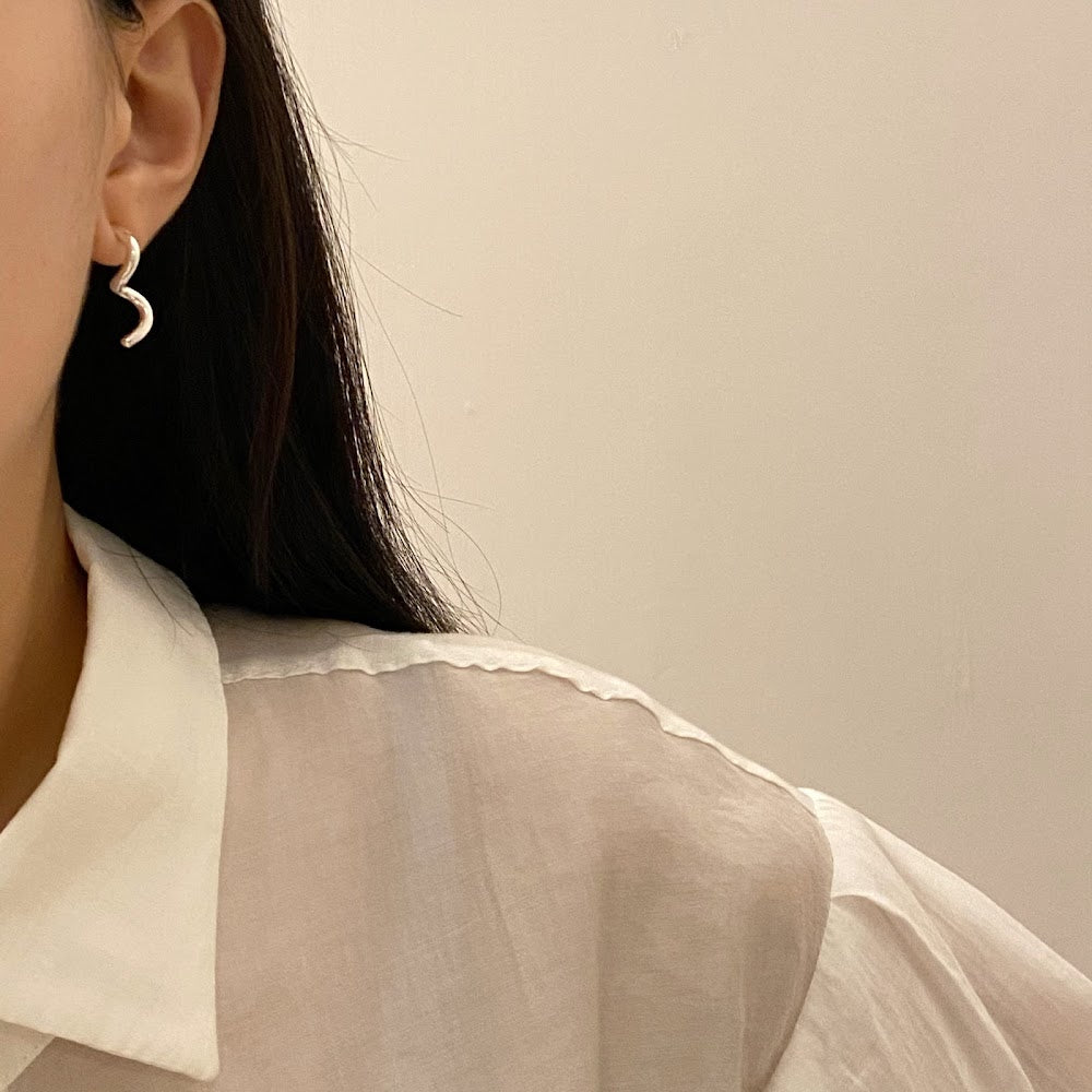 推薦款✨ [925silver] Whirl Earrings